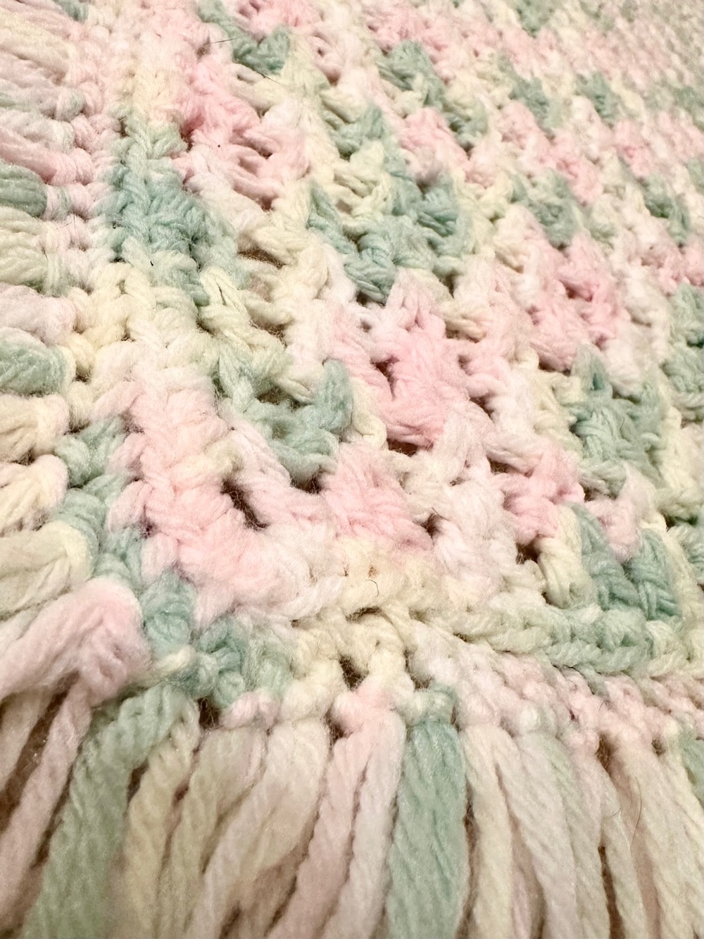 ✨🍼Vintage Hand Crocheted Baby Blanket - Picture 2 of 5